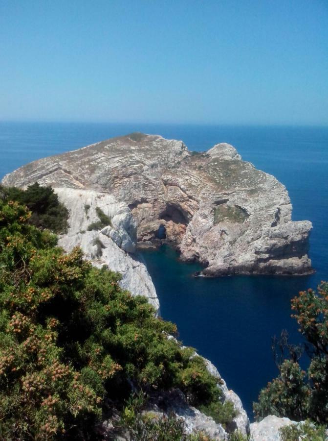 Bed and Breakfast A.C. Le Pavoncelle Assemini Exterior foto