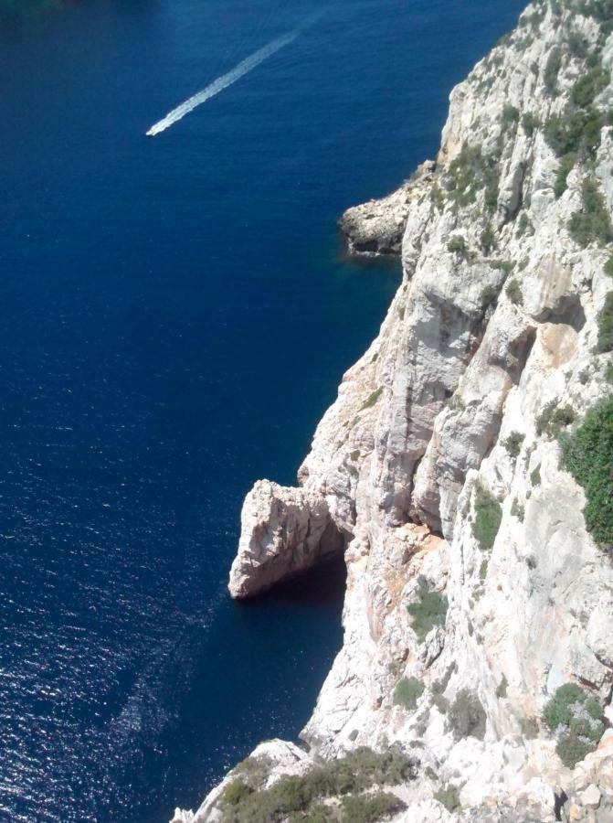 Bed and Breakfast A.C. Le Pavoncelle Assemini Exterior foto